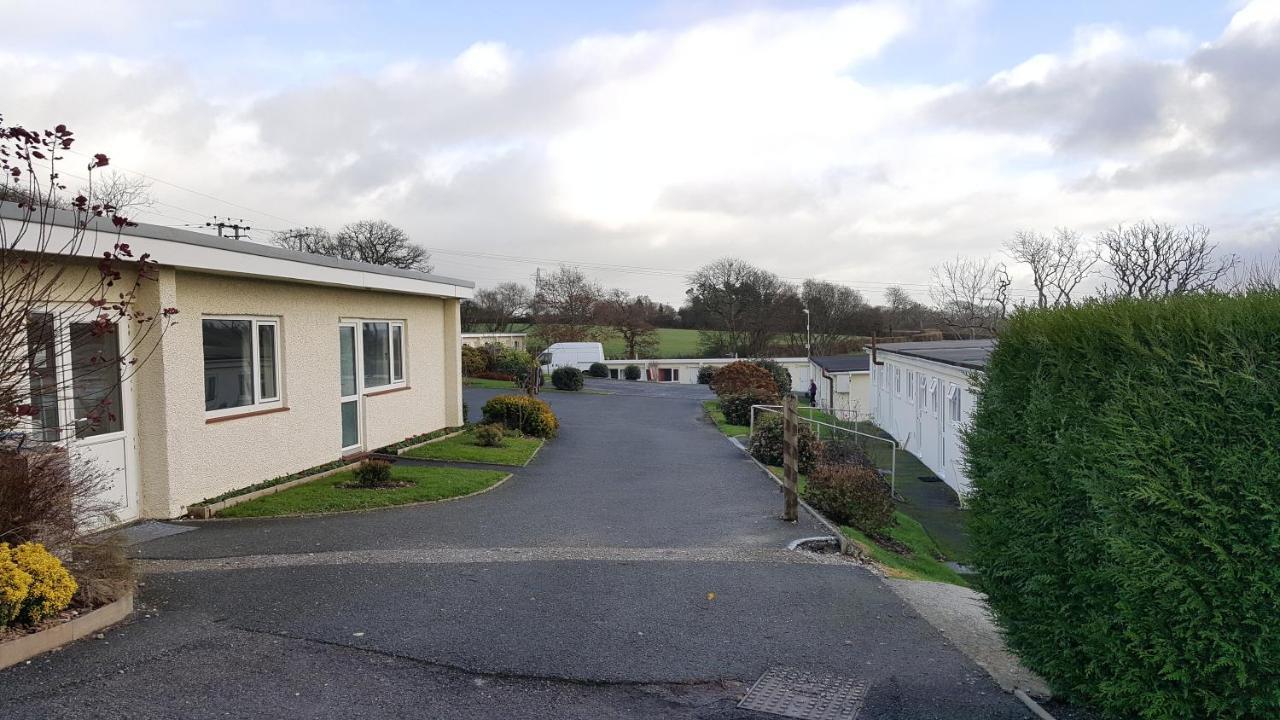 The Cardinals Hatt Ltd Motel Saltash Eksteriør billede