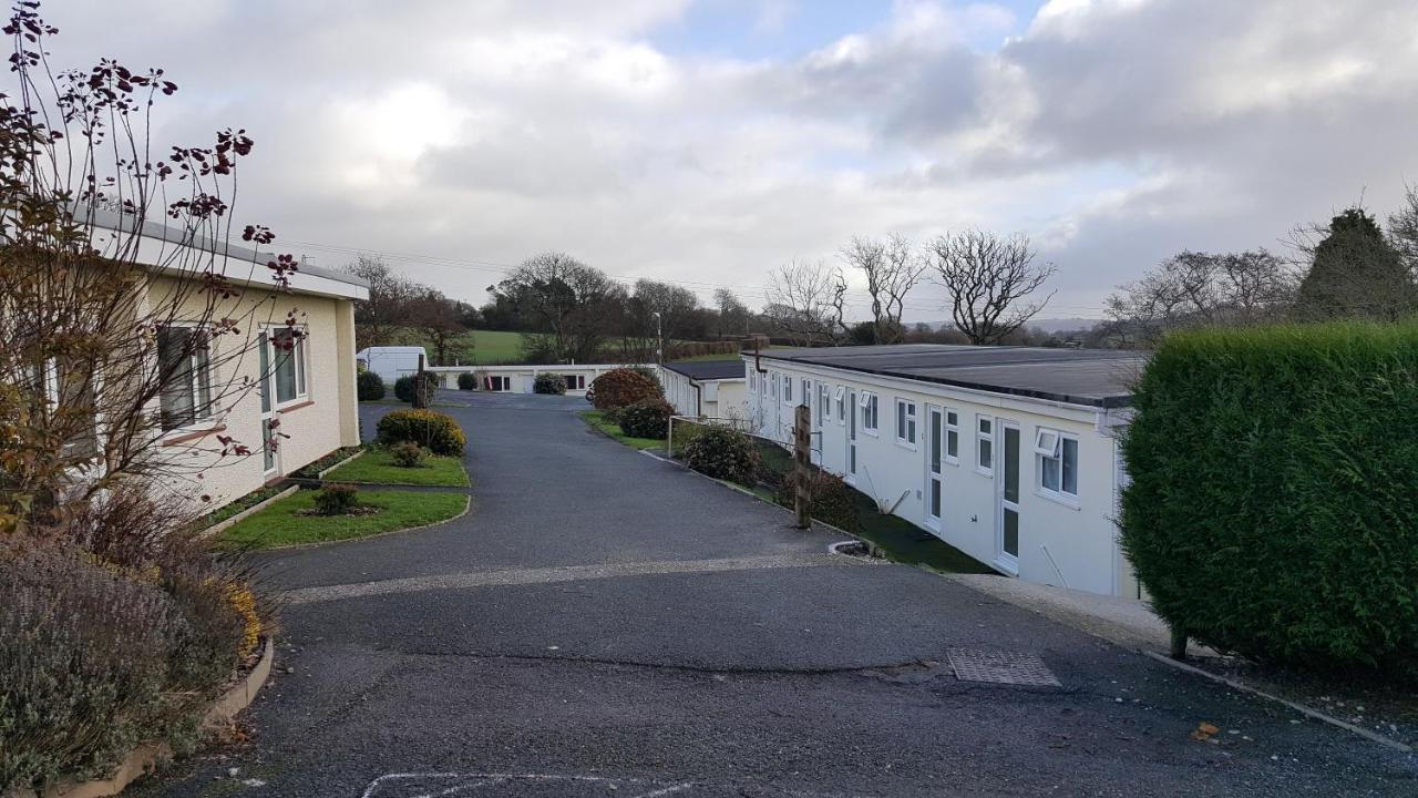 The Cardinals Hatt Ltd Motel Saltash Eksteriør billede